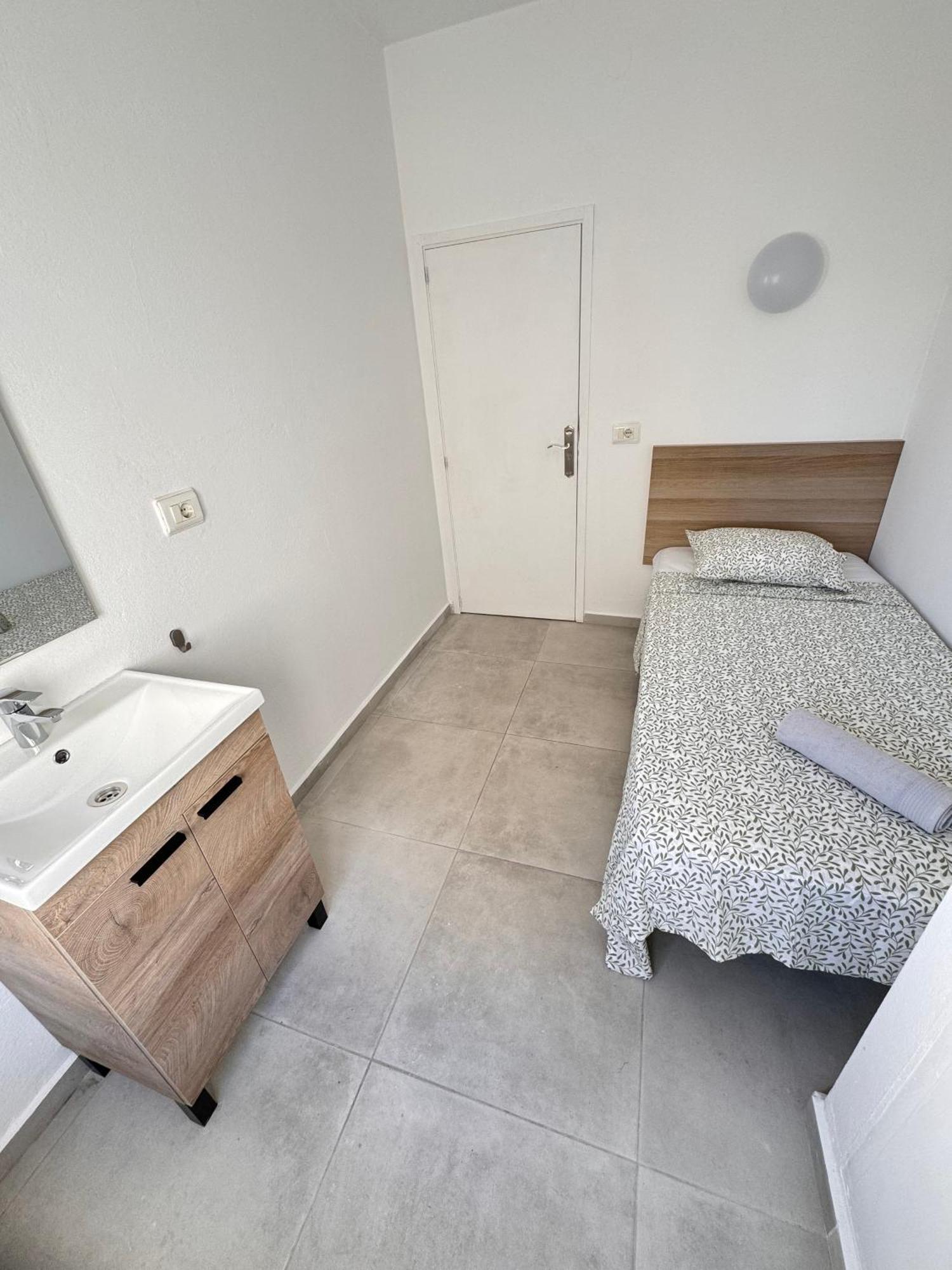 Hostal Cisne Hotel San Antonio  Bagian luar foto